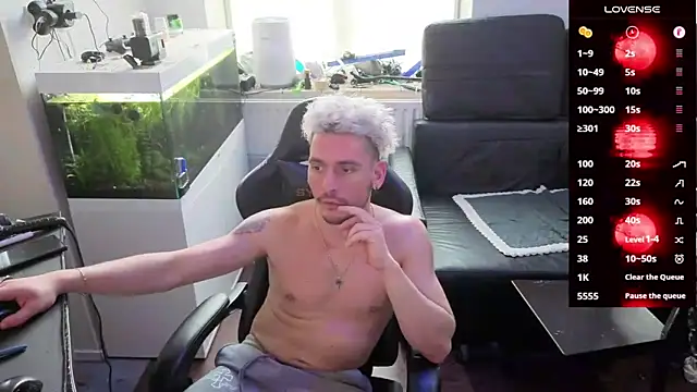 Rayzel White online show from February 20, 1:35 pm