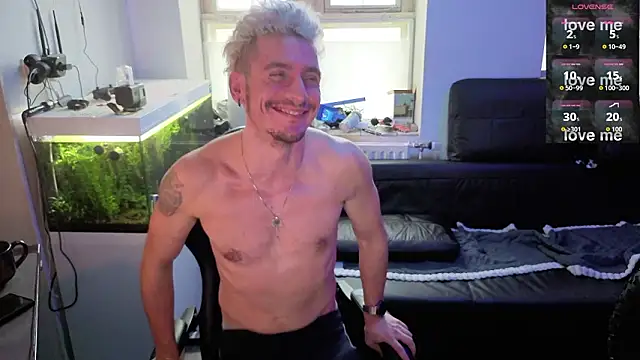 Rayzel White online show from February 8, 2:48 pm