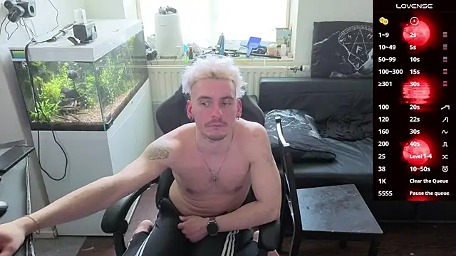 Rayzel White online show from April 8, 11:44 am