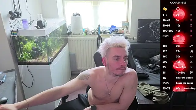 Rayzel White online show from April 12, 11:57 am