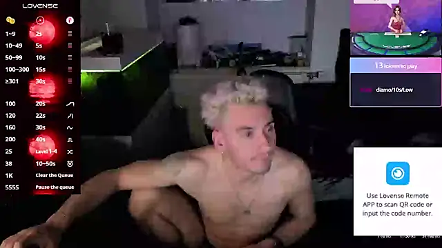 Rayzel White online show from May 16, 1:37 am
