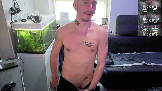 Rayzel White online show from February 6, 2:35 pm