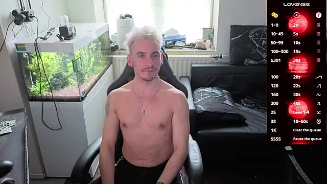 Rayzel White online show from March 25, 1:43 pm