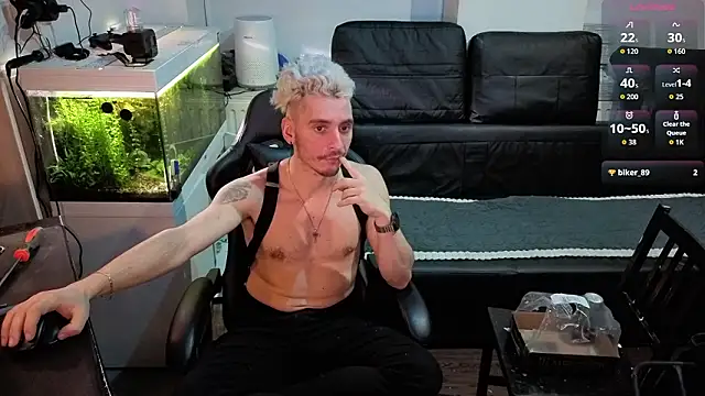 Rayzel White online show from February 2, 9:25 pm