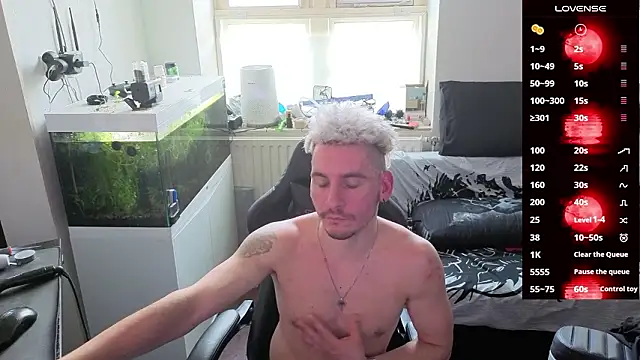 Rayzel White online show from March 6, 1:17 pm