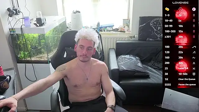 Rayzel White online show from April 4, 11:50 am