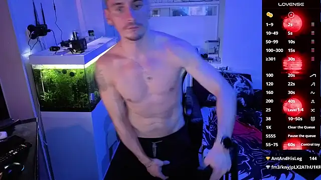 Rayzel White online show from February 24, 2:01 am