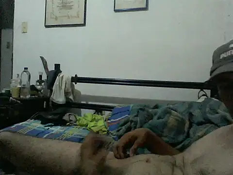 guevo14cm3 online show from March 25, 3:39 am