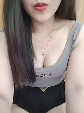 Snapshot of MaiNgoc_sexy chatting on June 21, 4:51 am MaiNgoc sexy online show from June 21, 4:51 am