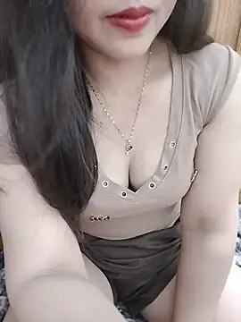 Snapshot of MaiNgoc_sexy chatting on June 24, 12:48 pm MaiNgoc sexy online show from June 24, 12:48 pm