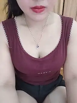Snapshot of MaiNgoc_sexy chatting on June 11, 3:47 am MaiNgoc sexy online show from June 11, 3:47 am
