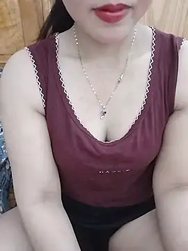 Snapshot of MaiNgoc_sexy chatting on July 14, 11:49 am MaiNgoc sexy online show from July 14, 11:49 am