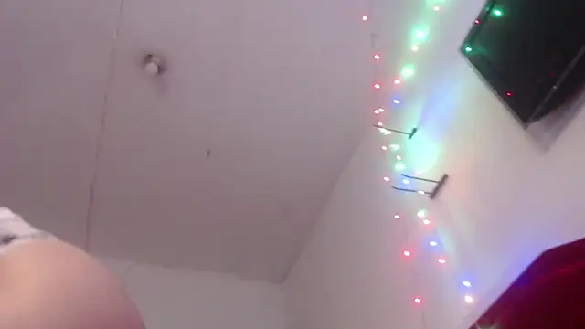 Snapshot of Loriiiany chatting on February 17, 4:21 am Loriiiany online show from February 17, 4:21 am