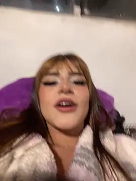 ivy-777 online show from March 28, 1:06 am