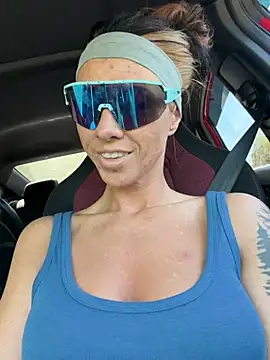 tastemecaroline online show from April 8, 6:53 pm