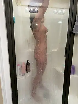 tastemecaroline online show from April 26, 3:31 pm