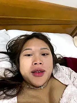 Snapshot of Emxinh123cute chatting on January 15, 3:21 am Emxinh123cute online show from January 15, 3:21 am