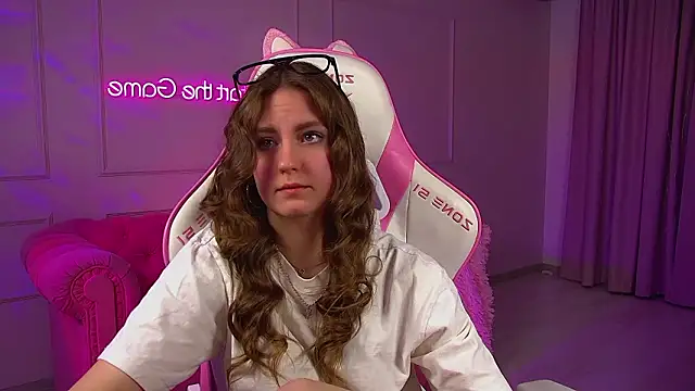 SofiaSarvain online show from March 10, 6:45 pm