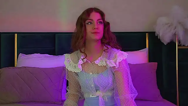 SofiaSarvain online show from February 9, 3:10 pm