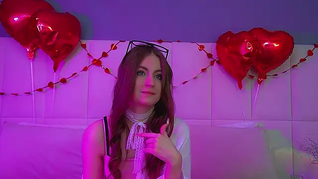 SofiaSarvain online show from February 12, 6:02 am