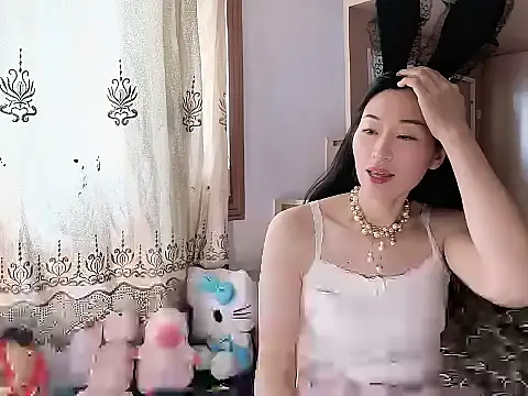 Connie-Kang online show from March 18, 6:05 am