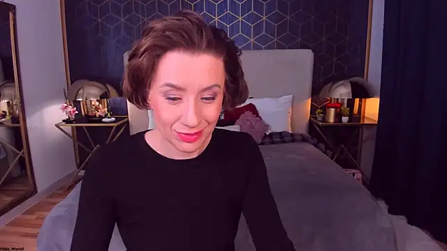 Snapshot of GingerWixxx chatting on February 13, 5:18 am GingerWixxx online show from February 13, 5:18 am