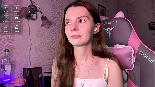 Snapshot of LavondaDeleston chatting on February 13, 9:59 pm LavondaDeleston online show from February 13, 9:59 pm