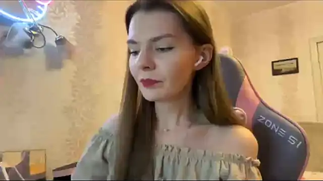 Snapshot of LavondaDeleston chatting on February 1, 6:28 pm LavondaDeleston online show from February 1, 6:28 pm