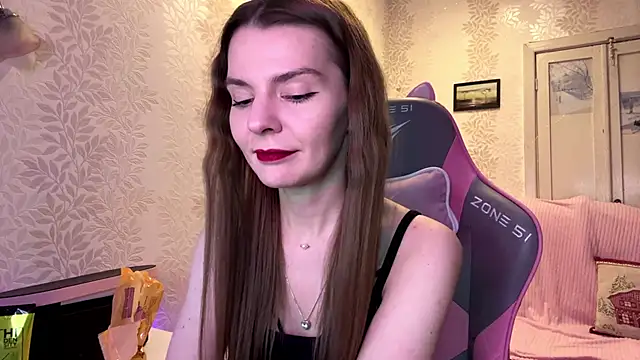 Snapshot of LavondaDeleston chatting on February 22, 9:05 pm LavondaDeleston online show from February 22, 9:05 pm