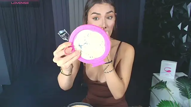 inababe online show from March 26, 1:31 pm