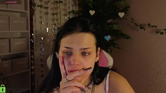 Leslie Wholsh online show from February 22, 1:08 am