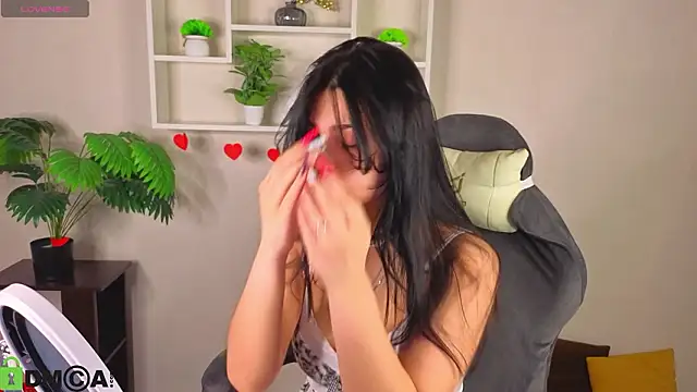 Leslie Wholsh online show from February 13, 1:05 am