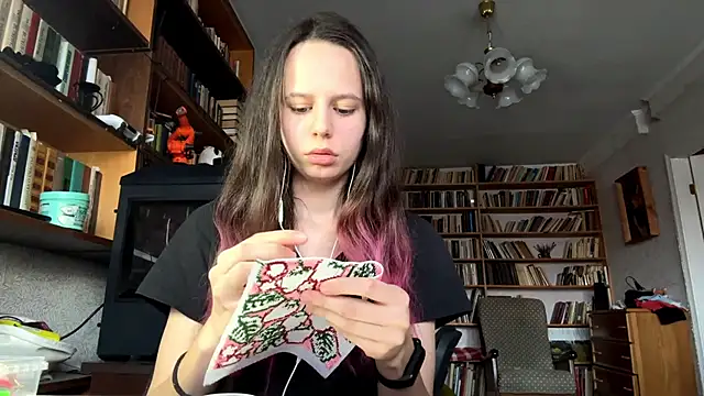 CortneyChoudhury online show from January 16, 7:45 am