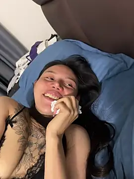 Snapshot of ll_aaa chatting on February 11, 8:09 pm ll aaa online show from February 11, 8:09 pm