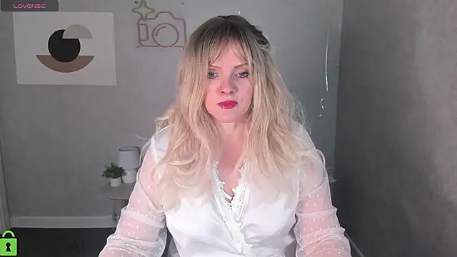 Victoria Nelson online show from March 28, 1:17 am