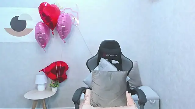 Snapshot of Victoria_Nelson chatting on February 14, 1:28 am Victoria Nelson online show from February 14, 1:28 am