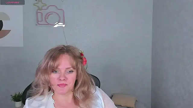 Snapshot of Victoria_Nelson chatting on April 21, 2:51 am Victoria Nelson online show from April 21, 2:51 am