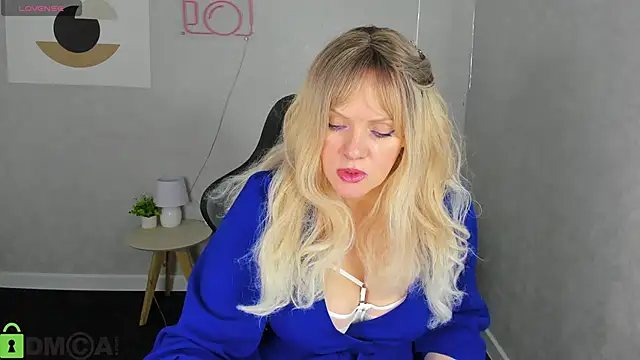 Victoria Nelson online show from March 23, 1:06 am