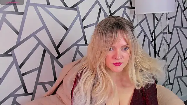 Victoria Nelson online show from April 3, 1:45 am