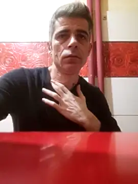 Snapshot of Ianne150 chatting on February 15, 1:17 am Ianne150 online show from February 15, 1:17 am