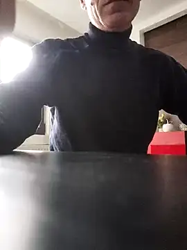 Snapshot of Ianne150 chatting on March 24, 5:29 am Ianne150 online show from March 24, 5:29 am