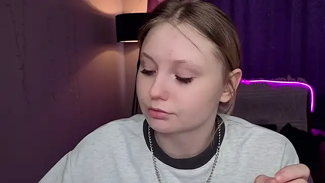 Sweet M1la online show from February 28, 10:26 am