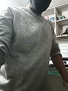 Snapshot of Hottlund6 chatting on February 12, 1:16 am Hottlund6 online show from February 12, 1:16 am