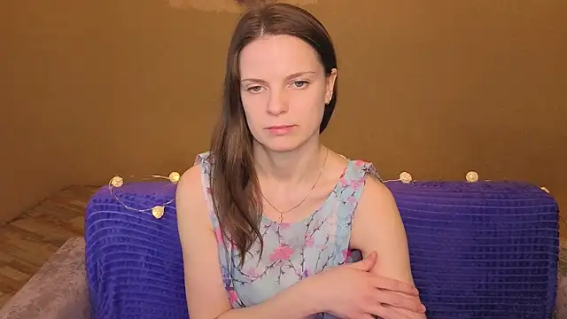 RoseWaulhgberg online show from April 9, 1:40 am