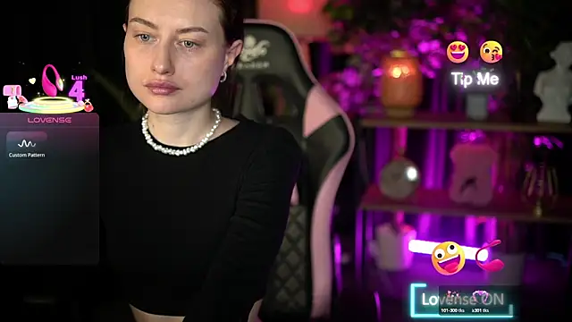 baby luna xo online show from February 7, 9:28 am