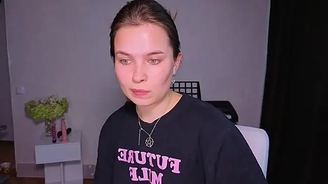 Catherine Karis online show from July 8, 8:37 am