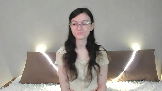 ThoraMarola online show from April 15, 5:02 am