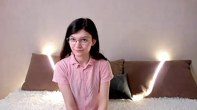 ThoraMarola online show from April 22, 6:53 am