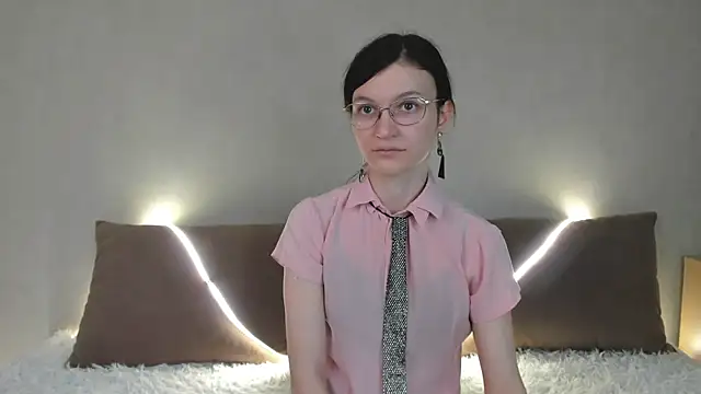 ThoraMarola online show from April 14, 5:23 am