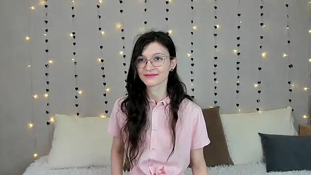 ThoraMarola online show from February 9, 4:43 am